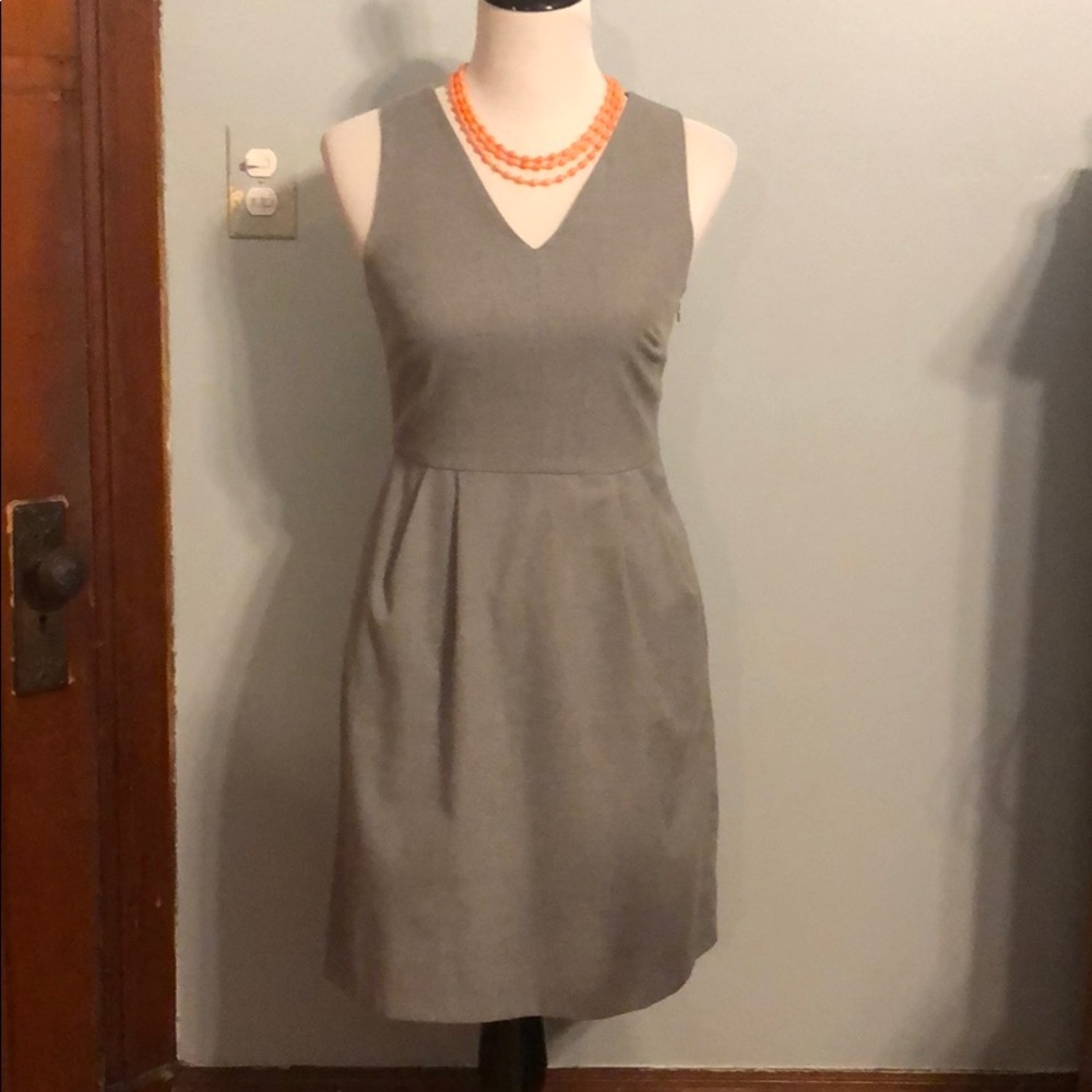 Banana republic  grey sleeveless dress